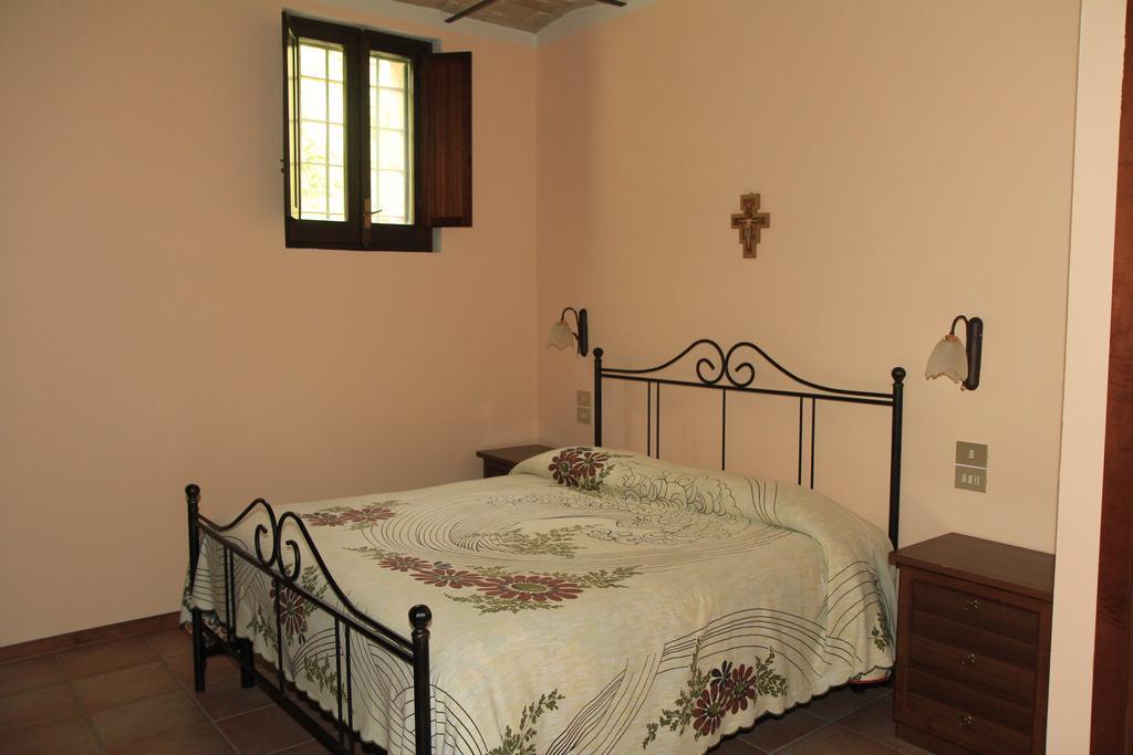 Hotel La Quiete Ασίζη Δωμάτιο φωτογραφία